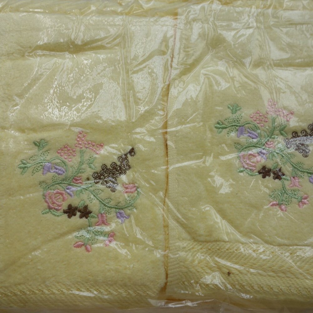 Silky Touch 100% Cotton Yellow 4 PC Floral Embroidery Bath Towel Set New
